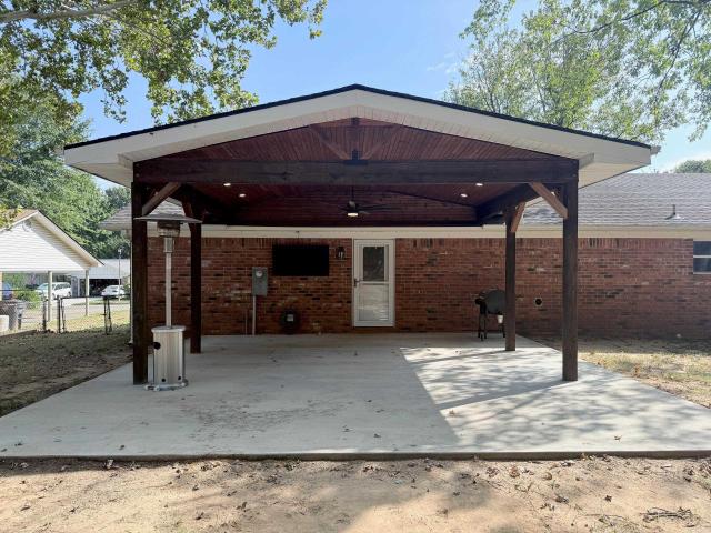 207 Navajo Drive