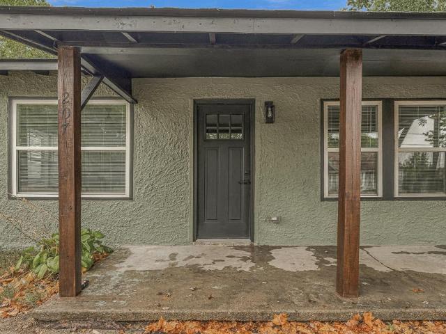 207 S 14Th Avenue