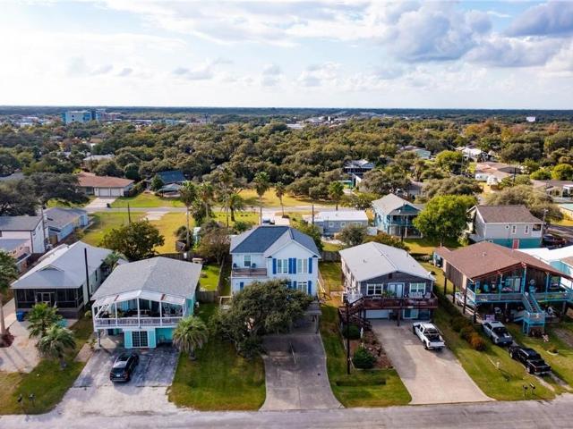207 S 2nd St, Rockport, TX 78382 | MLS #460450