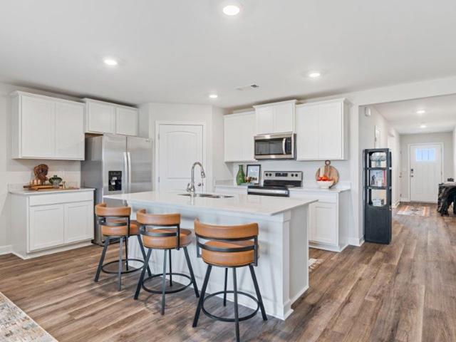207 Sawtooth Dr