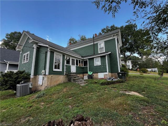 207 Summit Street
