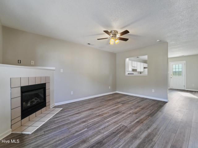 207 Pinegrove Court