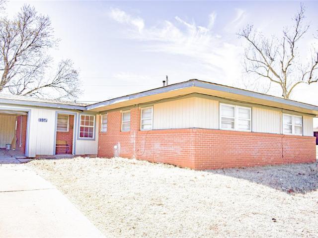 207 Pioneer Way