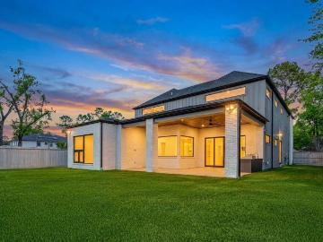 207 W 33rd St, Houston, TX 77018 | MLS #38434