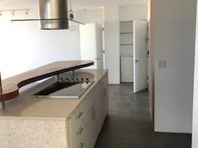 207 w clarendon avenue # c14
