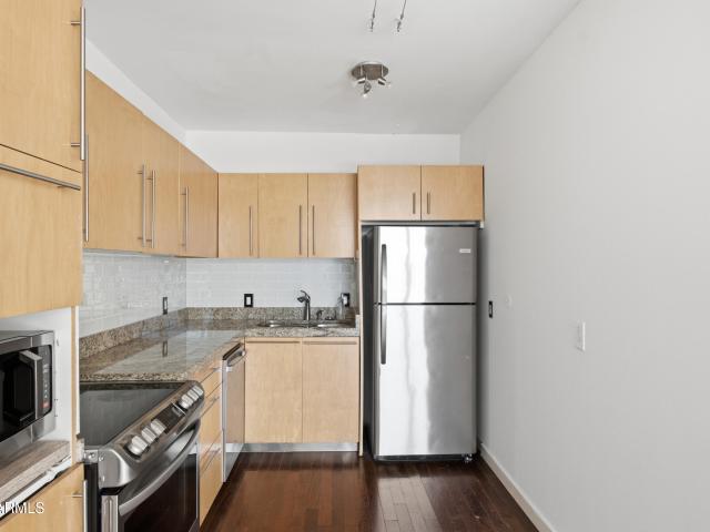 207 w clarendon avenue # 12h
