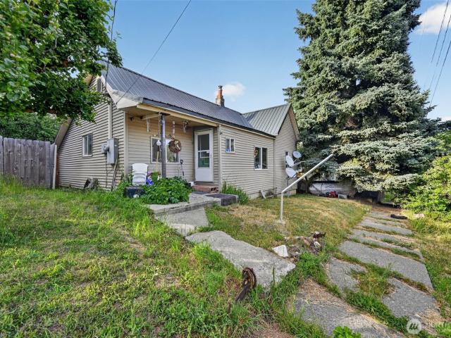 207 W Montana Avenue