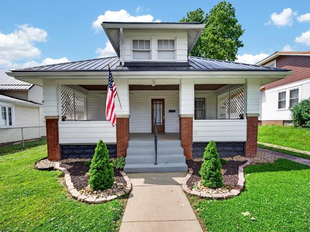 207 W Oak Street