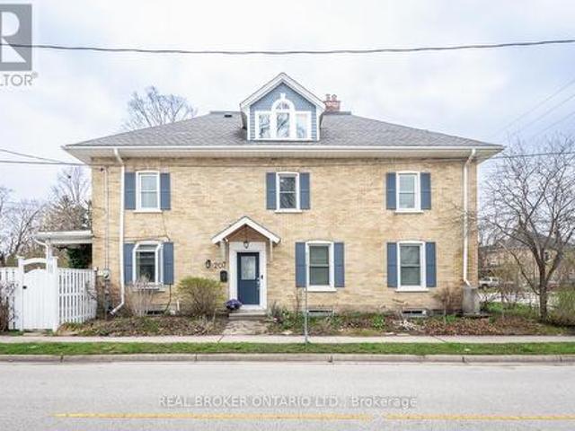 207 Waterloo Street N, Cambridge, ON, N3H 1N1 house for sale | Listing ID X13018 | Royal LePage
