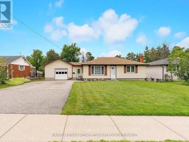 207 Warnica Road, Barrie, ON, L4N 3Z2 house for sale | Listing ID S13656 | Royal LePage