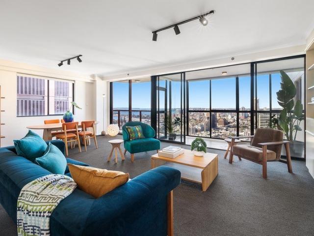207sqm On Title, Sparkling Harbour Views & Double Lock Up Garage