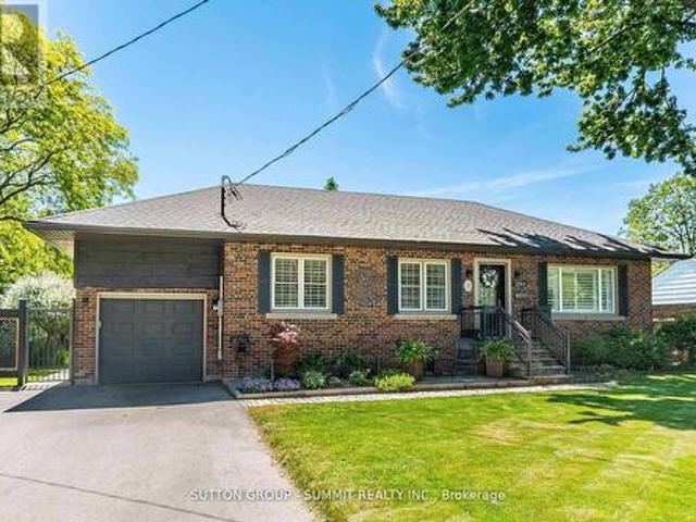 2084 Edinburgh Drive, Burlington, ON, L7R 2C9 house for sale | Listing ID W13616 | Royal LePage