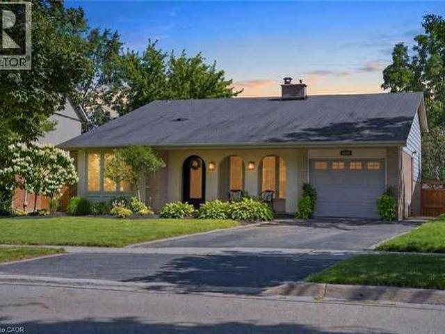 2086 Cavendish Drive, Burlington, ON, L7P 1Z1 house for sale | Listing ID 40851 | Royal LePage