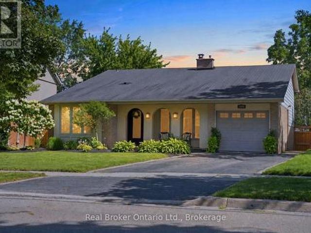 2086 Cavendish Drive, Burlington Brant Hills, ON, L7P 1Z1 house for sale | Listing ID W13625 | Royal LePage