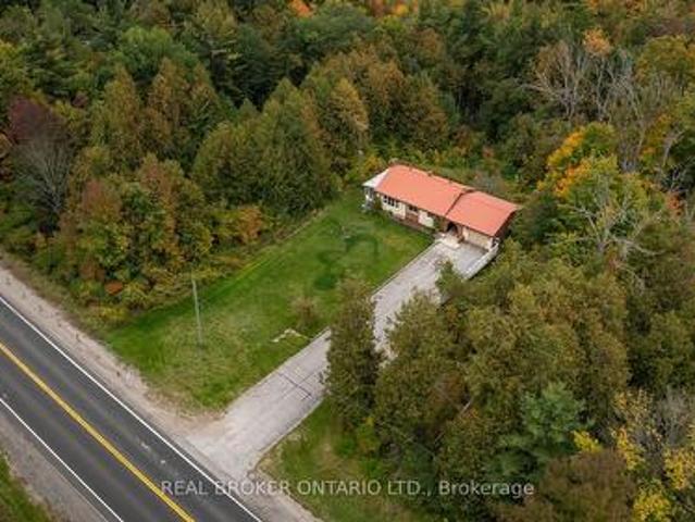 2086 Penetanguishene Road, Springwater, ON, L4M 4Y8 house for sale | Listing ID S13859 | Royal LePage