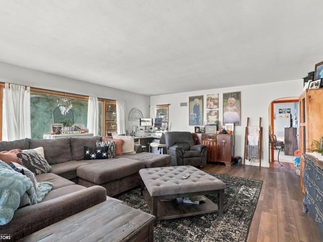 2086 Rose Avenue