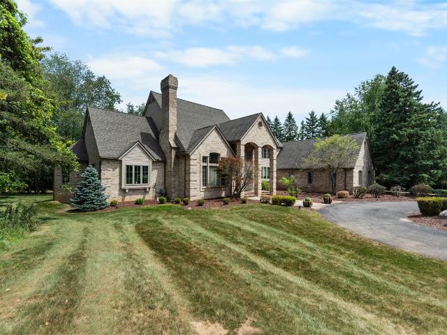 2086 Valleyview Drive
