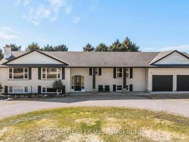 20875 Cherryhill Road, Thames Centre, ON, N0M 2M0 house for sale | Listing ID X12970 | Royal LePage
