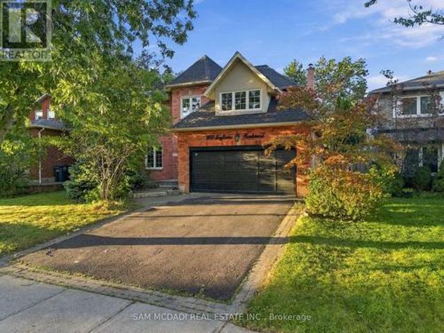 2087 Mayflower Boulevard, Oakville, ON, L6H 4E8 house for sale | Listing ID W13844 | Royal LePage