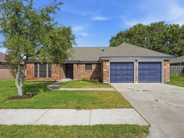 2087 Sabal Dr, Ingleside, TX 78362