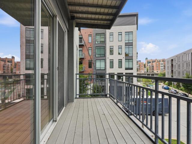 2080 N Commerce St, Unit 101