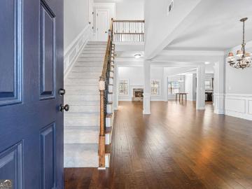 2080 Orchard Walk