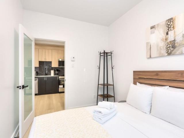 2080 Avenue Lincoln apartment — Montréal, QC 2 Bedroom 2 Bedroom