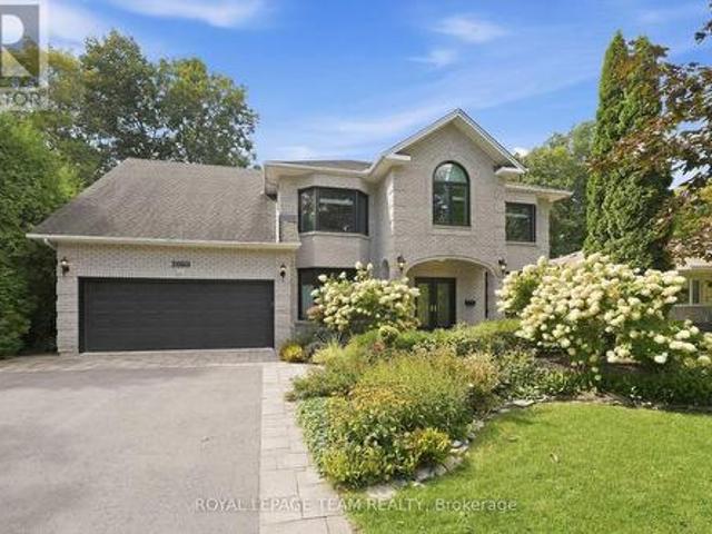 2080 Fairbanks Avenue, Ottawa, ON, K1H 5Z1 Luxury House for sale | Listing ID X13798 | Royal LePage Carriage Trade Luxury Properties