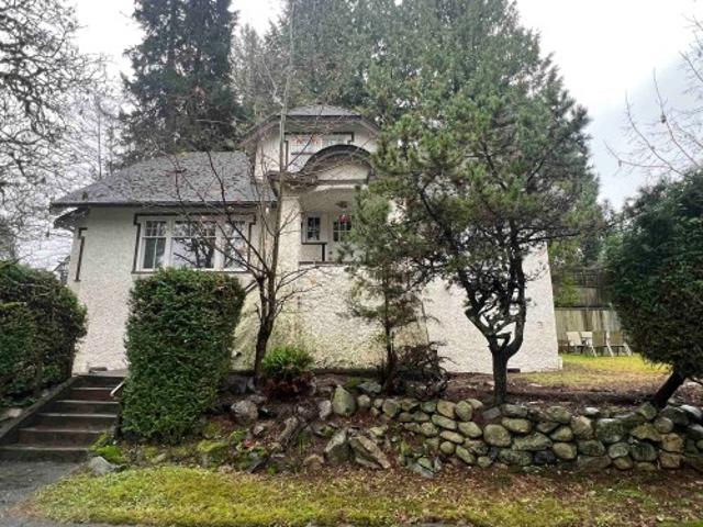 2080 33Rd Avenue W, Vancouver, BC, V6M 1B7 house for sale | Listing ID R3152 | Royal LePage