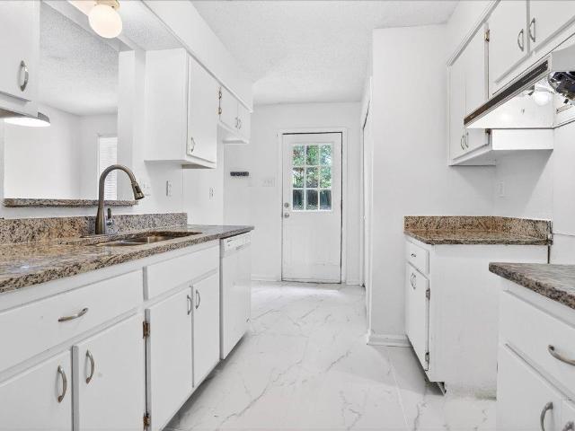 2081 rose garden cv