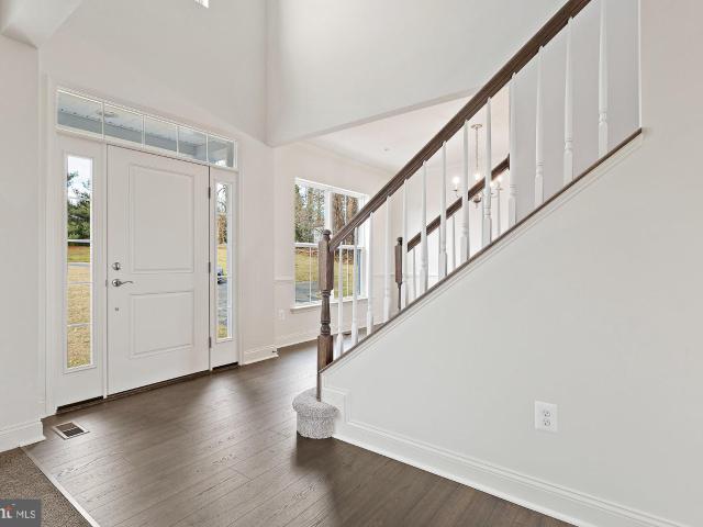 20821 Brooke Knolls Rd, Gaithersburg, MD 20882 | MLS #MDMC2222