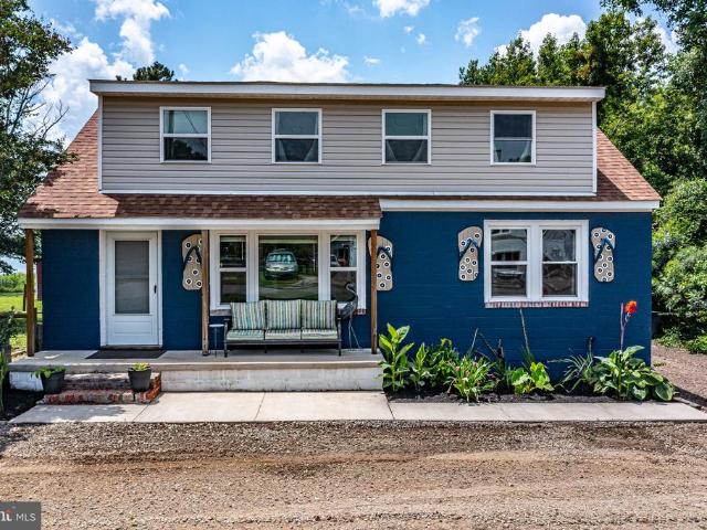 2082 Fairport Road