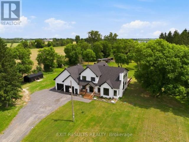 2083 Groves Road, Russell, ON, K4R 1E5 house for sale | Listing ID X13762 | Royal LePage