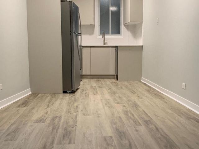 208 1255 Sherwood Crescent, Mount Royal