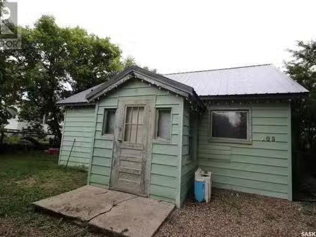 208 1St Street W, Frontier, SK, S0N 0W0 house for sale List.