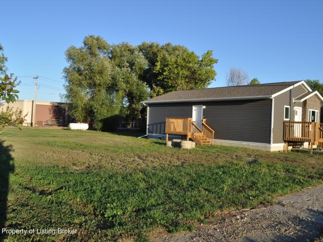 208 2nd Avenue W