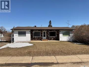208 5Th Street S, Wakaw, SK, S0K 4P0 house for sale | Listing ID SK034738 | Royal LePage