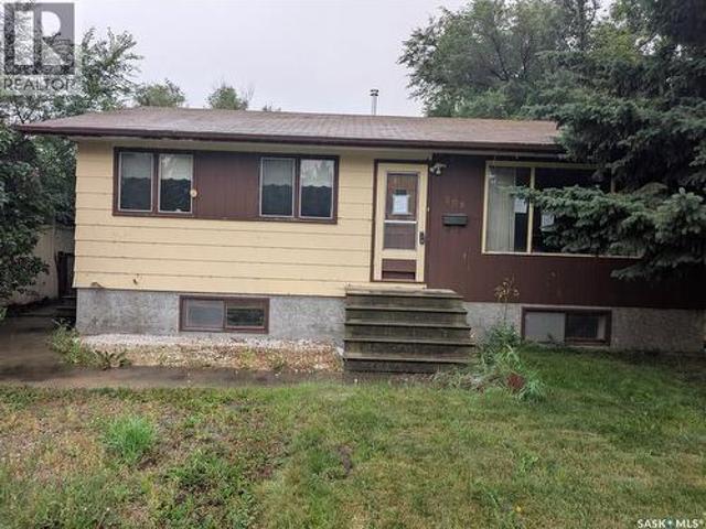 208 Carson Street, Dundurn, SK, S0K 1K0 house for sale | Listing ID SK046392 | Royal LePage