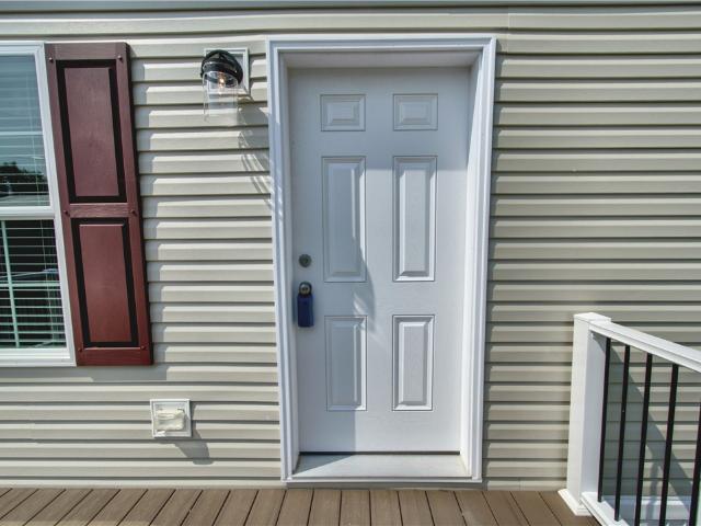 208 Cedar Ln