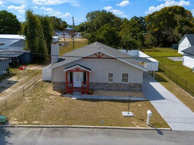208 Center St, Auburndale, FL 33823