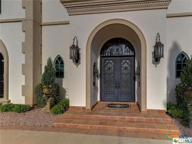208 Creekridge Dr, Victoria, TX