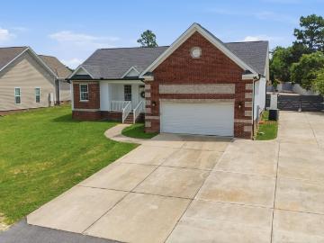 208 Crestwood Arch Way
