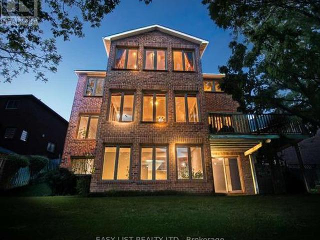 208 Anastasia Terrace, Mississauga, ON, L5B 3A6 house for sale | Listing ID W13641 | Royal LePage