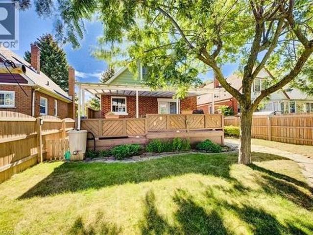 208 Arnold Street, Kitchener, ON, N2H 6E7 house for sale | Listing ID 40866 | Royal LePage