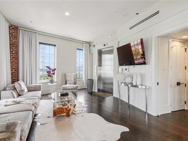 208 Bienville Street # 5
