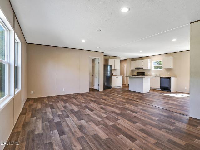 208 Garrett St