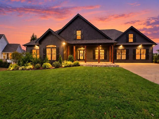 208 Grand Way