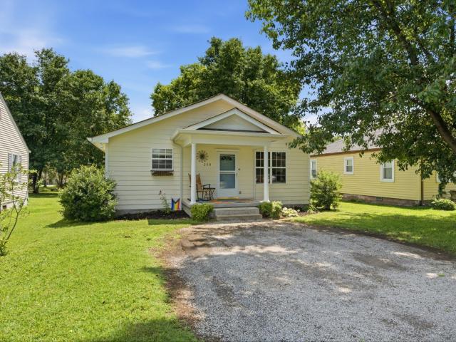 208 East Ave