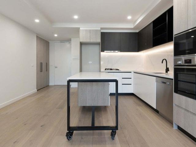 208 East facing 2 Bed 2 Bath