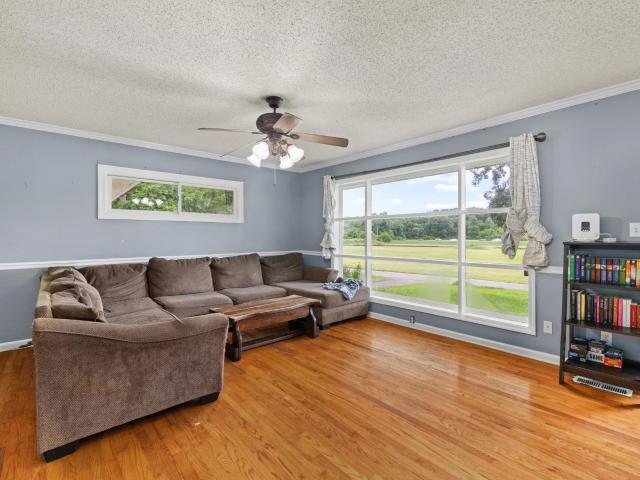 208 Fairground Rd